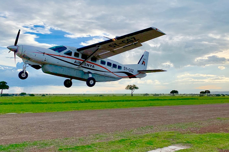 10 Day Deluxe Kenya Fly-In Safari
